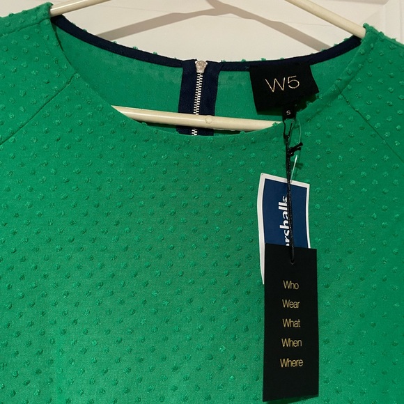 💚W5 -Bell Sleeve Tunic💚 - Picture 4 of 6